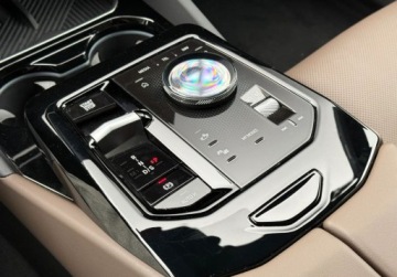 BMW Seria 5 G90-91 2025 BMW Seria 5 I wlasciciel M Sport Hak Gwarancja Bezwypadkowy FVAT23, zdjęcie 22