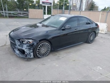 Mercedes Klasa C W206 2021 Mercedes-Benz Klasa C 2022r., C 300, od ubezpieczalni 2.0 Benzyna 255KM, zdjęcie 2