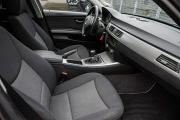 BMW Seria 3 E90-91-92-93 Limuzyna E90 318d 143KM 2007 BMW 320 M47 Rozrząd z przodu ! Szyberdach !, zdjęcie 9