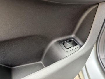 Omoda 9 1.5 T-GDI 537KM 2025 Omoda 9 Omoda 9 EXCLUSIVE Ink black czerwony srodek wyprzedaz rocznika 2025, zdjęcie 21