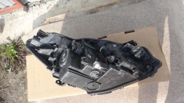 ФОНАРЬ ПЕРЕДНИЙ ЛЕВЫЙ TOYOTA YARIS 3 LIFT IV 17-