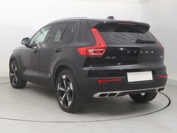 Volvo XC40 Crossover 2.0 D4 190KM 2018 Volvo XC40 D4 AWD, Salon Polska, Serwis ASO, zdjęcie 3