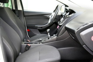 Ford Focus III Hatchback 5d facelifting 1.0 EcoBoost 125KM 2016 Ford Focus Klimatronic Parktronic/6 Bieg/GWARANCJA, zdjęcie 11