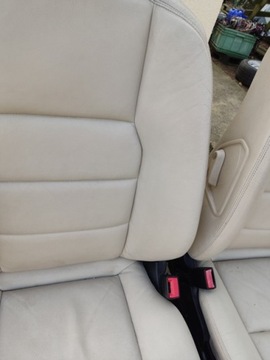 MERCEDES W204 C КЛАССА ПЕРЕДНИЕ СИДЕНИЯ, БЕЛАЯ КОЖА, СПРАВА