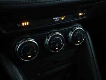 Mazda CX-3 Crossover 2.0 SKY-G 120KM 2016 Mazda CX-3 Niski przebieg Czujniki parkowania, zdjęcie 24