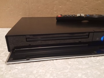 LG BD570 с пультом дистанционного управления