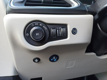 Chrysler Pacifica II 2017 Chrysler Pacifica dla niepełnosprawnych, winda, zdjęcie 19