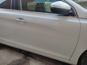 PEUGEOT 308 T9 KOMBI DRZWI PRAWY PRZÓD KWED