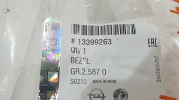 LIŠTA CHRÓM NÁRAZNÍK HALOGEN OPEL CORSA E 13399263