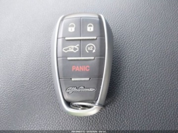 Alfa Romeo Stelvio SUV Facelifting 2.0 Turbo 280KM 2022 Alfa Romeo Stelvio 2022 r., 2,0L TI AWD 2.0 Benzyna 280KM, zdjęcie 12