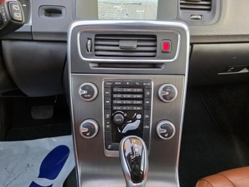 Volvo V60 I Kombi Facelifting 2.0 T6 DRIVE-E  306KM 2015 VOLVO V60 POLESTAR T6 AWD, 3.0l benzyna 330KM * Bezwypadkowy, zdjęcie 17