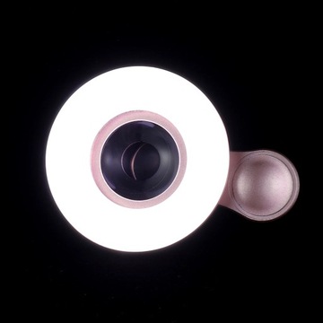 Видеосвет с объективом камеры мобильного телефона