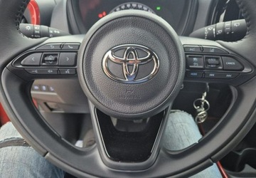 Toyota Aygo X 1.1 VVT-i 72KM 2022 Toyota Aygo X Salon PolskaPrzebieg 548km Nowy nieuzytkowany Benzyna, zdjęcie 12