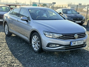 Volkswagen Passat B8 Limousine Facelifting 2.0 TDI SCR 150KM 2020 Volkswagen Passat 2.0 TDI 150KM 2020 ACC,zadbany, zdjęcie 2