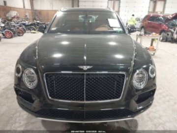 Bentley Bentayga 2019 Bentley Bentayga V8, 2019r., 4x4, 4.0L 4.0 Benzyna 542KM, zdjęcie 6