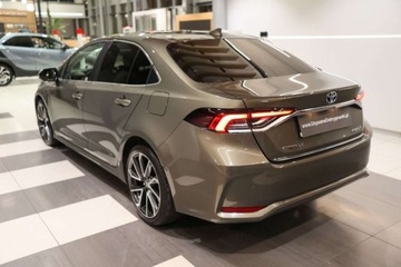 Toyota Corolla XII Sedan 1.8 Hybrid 122KM 2022 Toyota Corolla 1.8 Hybrid Executive VIP Gwarancja 1.8 Hybryda 122KM, zdjęcie 3