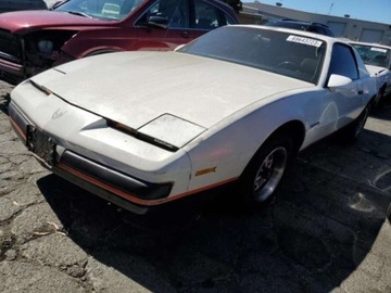 Pontiac Firebird III 1987 Pontiac Firebird 1987 PONTIAC FIREBIRD 2.8 Benzyna 135KM, zdjęcie 1