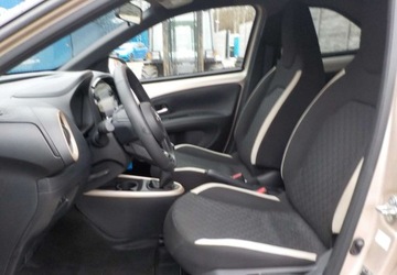 Toyota Aygo X 1.1 VVT-i 72KM 2023 Toyota Aygo X Okazja Benzyna 72KM, zdjęcie 24