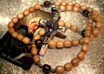 МЕГА большие четки Св. Бенедикт, деревянный крест на веревке, медальон IHS 7 см.