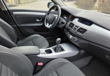 Renault Laguna III Hatchback 2.0 16v 140KM 2009 Renault Laguna 2,0 Benzyna - Bezwypadkowa - Zarejestrowana 2.0 Benzyna, zdjęcie 6