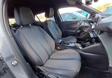 Peugeot 2008 II e-SUV Elektryczny 50kWh 136KM 2023 Peugeot 2008 e-2008 Allure Pack 136 KM I wl. Gwarancja FV23 136KM, zdjęcie 15