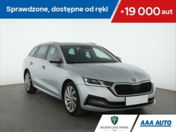 Skoda Octavia IV Scout 1.5 TSI ACT 150KM 2022 Skoda Octavia 1.5 TSI, Salon Polska
