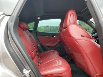 Maserati Levante 2017 Maserati Levante S Sport 2017 3.0l 3.0 Benzyna 424KM, zdjęcie 11