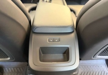 Volvo XC60 II Crossover Facelifting 2.0d B4 197KM 2024 Volvo XC 60 XC 60 2.0 HYB 197 KM 2024r Bezwypadkowy 2.000 km Warszawa, zdjęcie 8