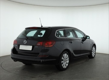 Opel Astra J Sports Tourer 2.0 CDTI ECOTEC 160KM 2011 Opel Astra 2.0 CDTI, Klima, Klimatronic, Tempomat, zdjęcie 4
