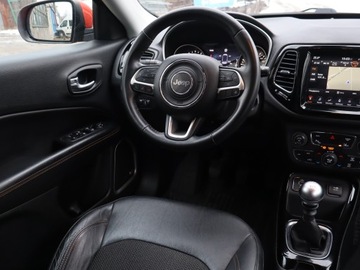 Jeep Compass II SUV 1.4 MultiAir 140KM 2017 Jeep Compass 1.4 MultiAir, Salon Polska, Skóra, zdjęcie 6