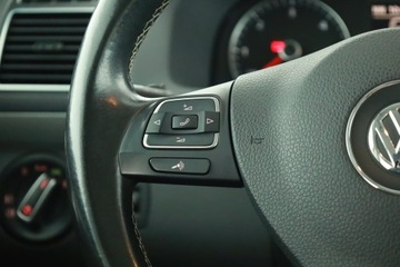 Volkswagen Touran II 2.0 TDI 140KM 2012 VW Touran 2.0 TDI, DSG, Skóra, Navi, Xenon, Klima, zdjęcie 17