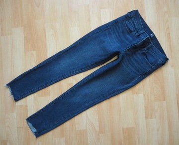 GAP __ PIĘKNE SPODNIE JEANS __ R. 34/XS