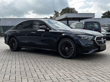 Mercedes Klasa E W214 Sedan 2.0 220d 197KM 2026 E Klasa 220 d 4-Matic AMG 2.0 (197KM) 2026, zdjęcie 1