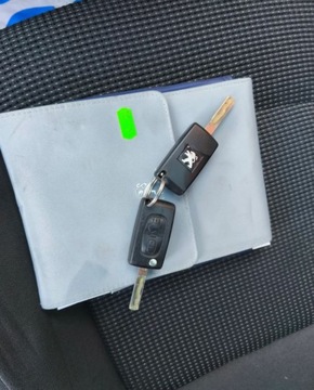 Peugeot 5008 I Minivan 1.6 HDi FAP 115KM 2013 Peugeot 5008 Peugeot 5008 1.6 Diesel 115KM, zdjęcie 23