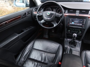 Skoda Superb II Sedan 2.0 TDI CR DPF 170KM 2011 Skoda Superb 2.0 TDI, Salon Polska, Serwis ASO, zdjęcie 6