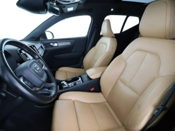 Volvo XC40 Crossover 2.0 D4 190KM 2019 Volvo XC 40 Inscription Luxe 190KM automat 4x4, zdjęcie 12