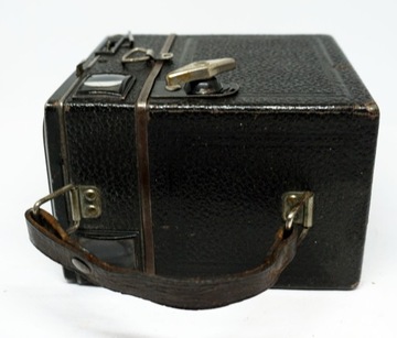 Камера Zeiss Ikon Box Tengor в рабочем состоянии.