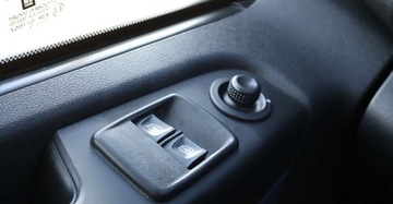 Opel Vivaro B Kombi Extra Long H1 2,9t 1.6 BiTurbo 140KM 2015 Opel Vivaro (nr 081) 2.0 140KM 9 osob Tempomat Hak Bluetooth 1.6 Diesel, zdjęcie 22