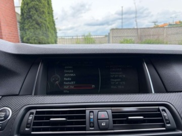 BMW Seria 5 F10-F11 Touring Facelifting 530d 258KM 2014 BMW Seria 5 3.0 diesel 258 KM XDRIVE M- PAKIET automat zadbany zamia, zdjęcie 9