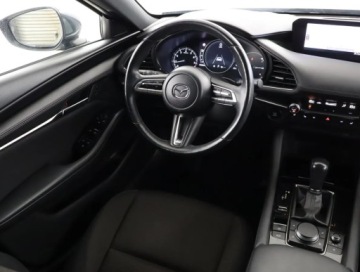 Mazda 3 IV Hatchback 2.0 Skyactiv-G 122KM 2019 Mazda 3 2.0 Skyactiv-G, Salon Polska, Serwis ASO, zdjęcie 6
