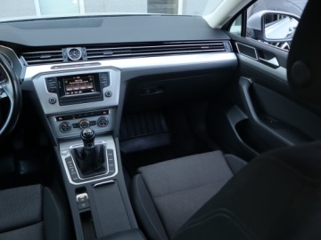 Volkswagen Passat B8 Variant 1.8 TSI BlueMotion Technology 180KM 2017 VW Passat 1.8 TSI, Salon Polska, VAT 23%, Klima, zdjęcie 7