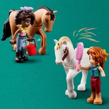Осенняя конюшня LEGO Friends 41745