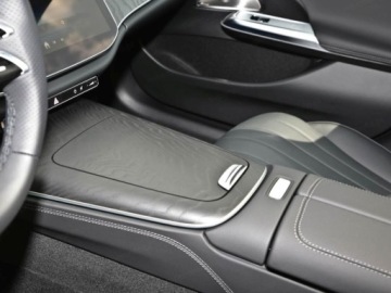 Mercedes Klasa E W214 Sedan 2.0 220d 197KM 2026 E Klasa 220 d 4-Matic AMG 2.0 (197KM) 2026, zdjęcie 12