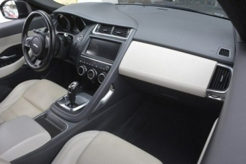 Jaguar E-Pace SUV 2.0 i4D 150KM 2018 Jaguar E-Pace 2.0D 4x4 automat doinwestowany, zdjęcie 13