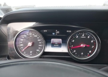Mercedes Klasa E W213 2018 Mercedes-Benz Klasa E E 300, 4Matic, od ubezpieczalni 2.0 Benzyna 241KM, zdjęcie 12