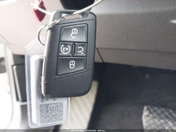 Volkswagen Tiguan III 2024 Volkswagen Tiguan 2024 VOLKSWAGEN TIGUAN 2.0T WOLFSBURG EDITION 2.0 Benzyna, zdjęcie 14