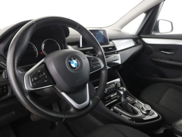 BMW Seria 2 F22-F23-F45-F46 Active Tourer Facelifting 225xe 224KM 2019 BMW 225 PHEV full LEd automat navi klima auto, zdjęcie 13