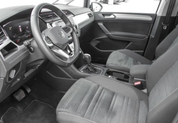 Volkswagen Touran III 1.5 TSI EVO 150KM 2024 Volkswagen Touran 1.5TSI 150KM Comfortline DSG, Kamera Cofania, Podgrzewan, zdjęcie 13