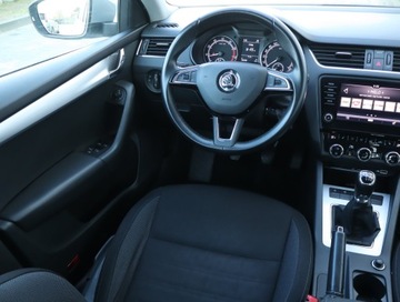 Skoda Octavia III Liftback Facelifting 1.5 TSI ACT 150KM 2018 Skoda Octavia 1.5 TSI, Salon Polska, Serwis ASO, zdjęcie 6