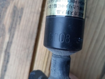 VZPĚRY/TLAKOVAČE TLUMIČE KRYT KUFRU GRANDIS 04-11